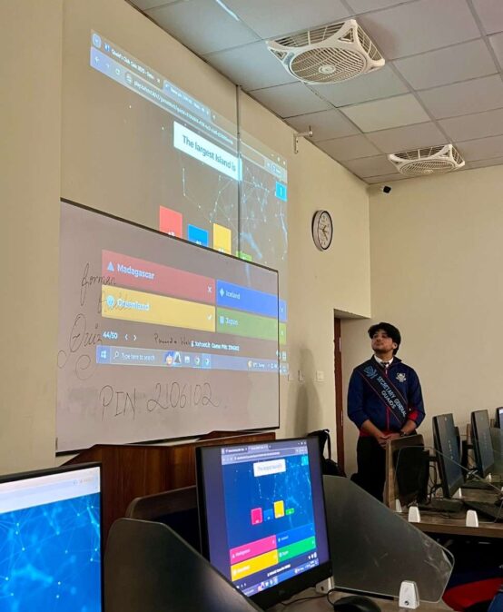 Forman Quaid’s Club Organised a Quiz Activity